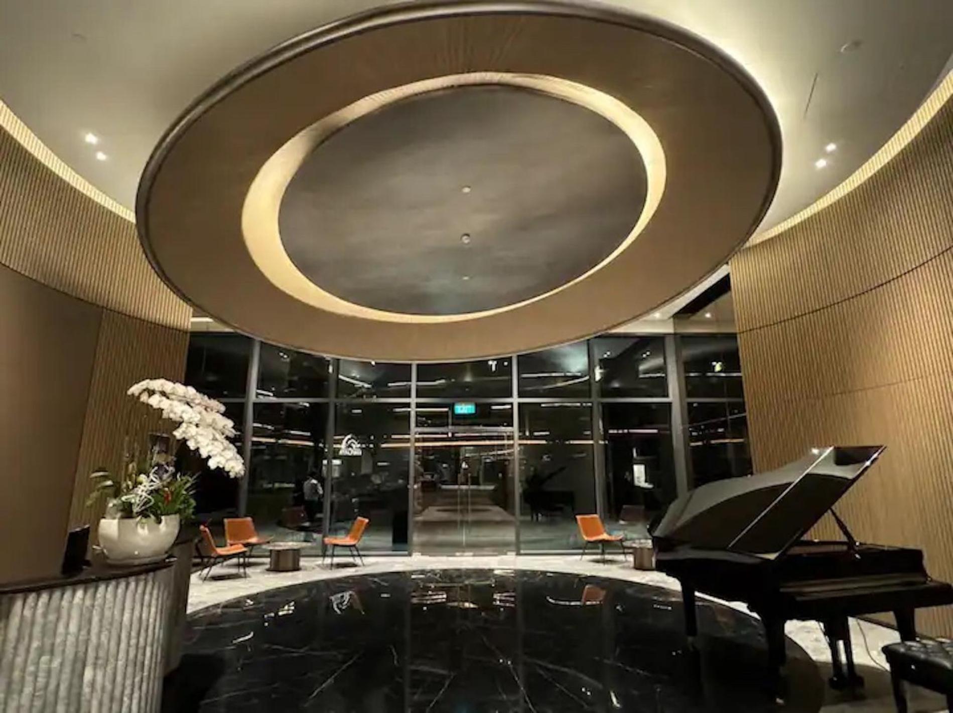 The Opera Apartment Cental Saigon Free Pool-Gym-Sauna Room- Golf Mini Cidade de Ho Chi Minh Exterior foto