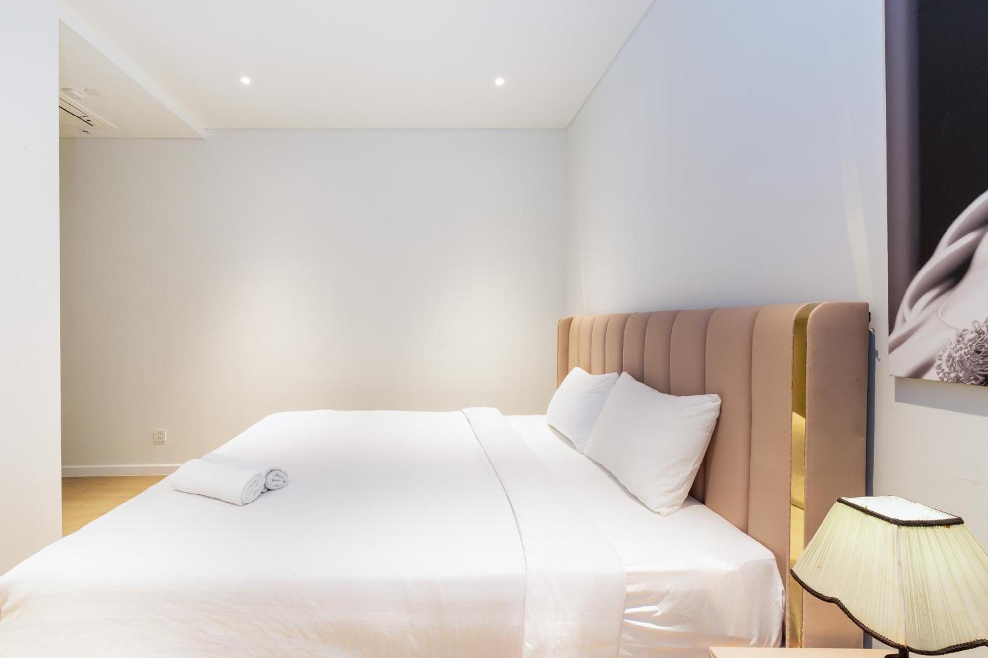 The Opera Apartment Cental Saigon Free Pool-Gym-Sauna Room- Golf Mini Cidade de Ho Chi Minh Exterior foto
