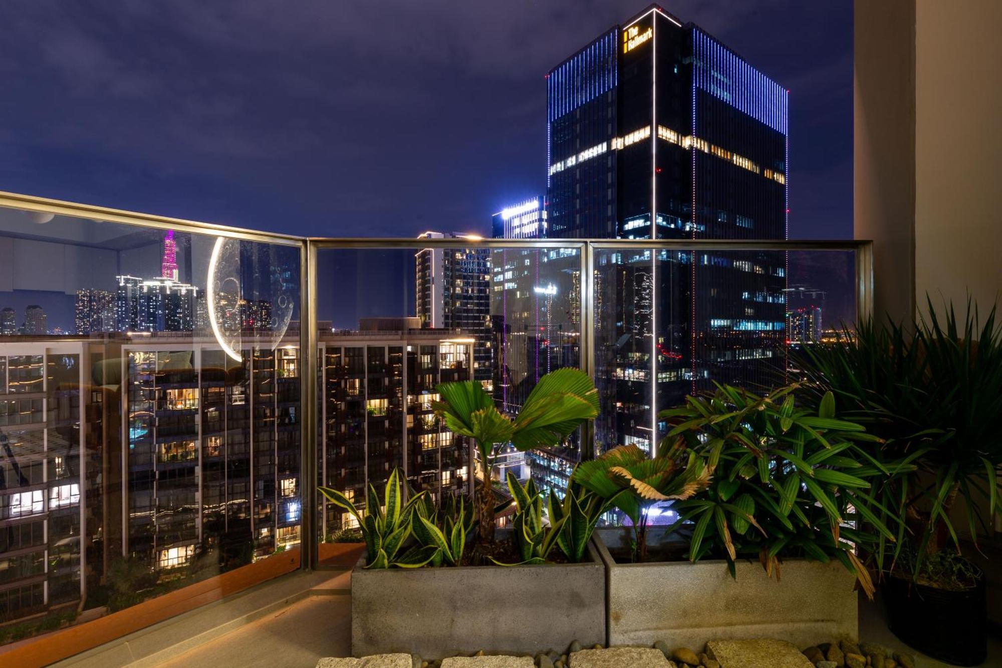 The Opera Apartment Cental Saigon Free Pool-Gym-Sauna Room- Golf Mini Cidade de Ho Chi Minh Exterior foto