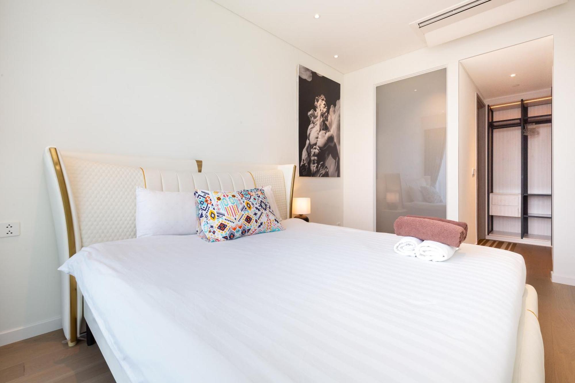 The Opera Apartment Cental Saigon Free Pool-Gym-Sauna Room- Golf Mini Cidade de Ho Chi Minh Exterior foto